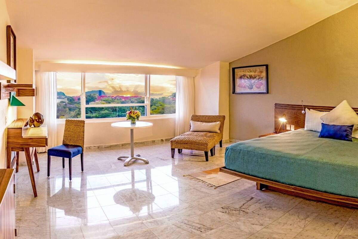 In-room safe, desk, laptop workspace, WiFi (free)