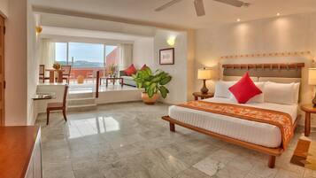 Brisas Beach Club 1 king bed | Zimmersafe, Schreibtisch, laptopgeeigneter Arbeitsplatz