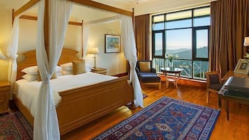 Premium bedding, minibar, in-room safe, desk