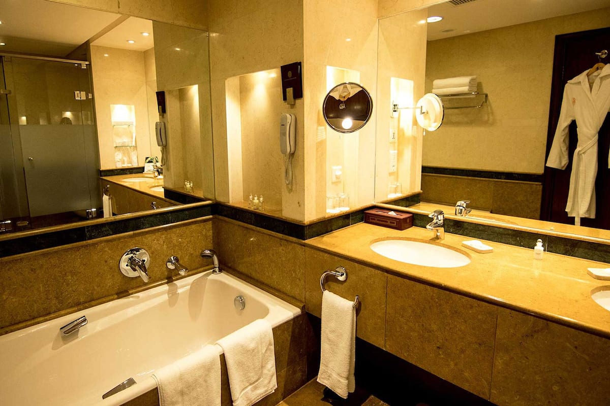 junior suite | bathroom | free toiletries, hair dryer, bathrobes, slippers