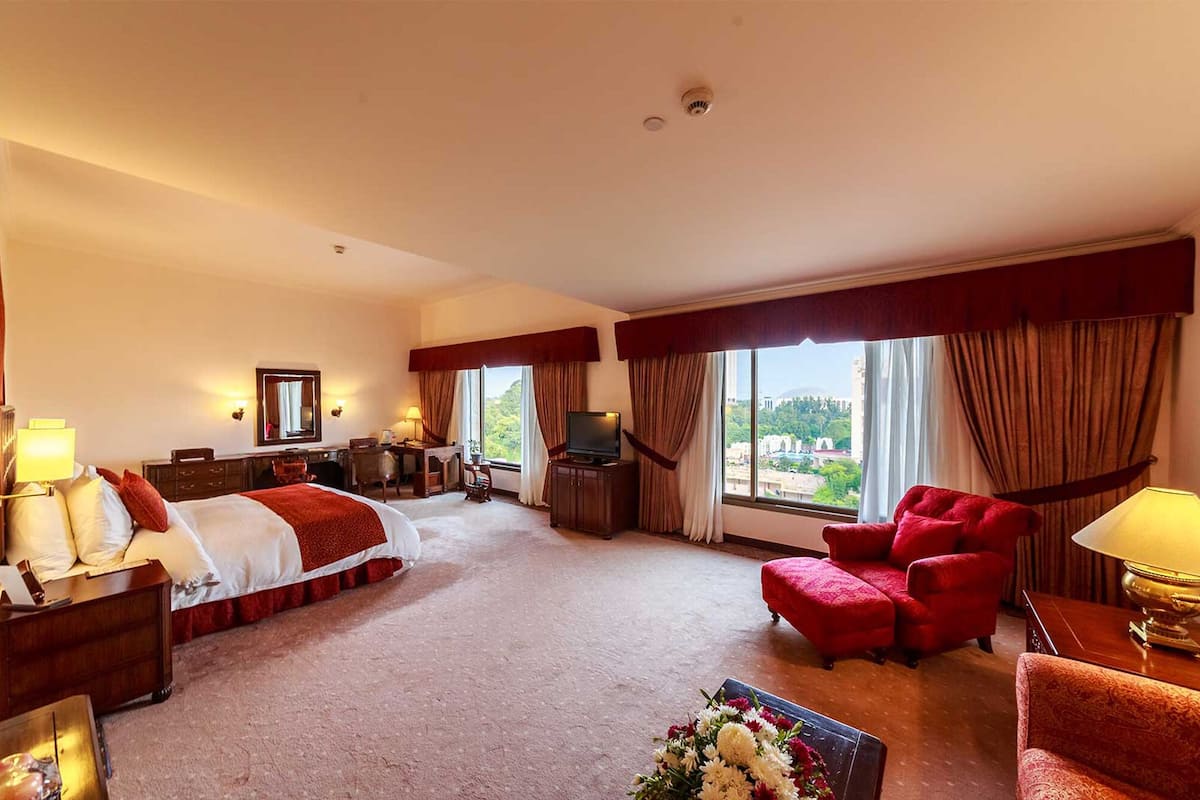 1 bedroom, minibar, in-room safe, desk