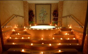 Bồn tắm spa trong nhà