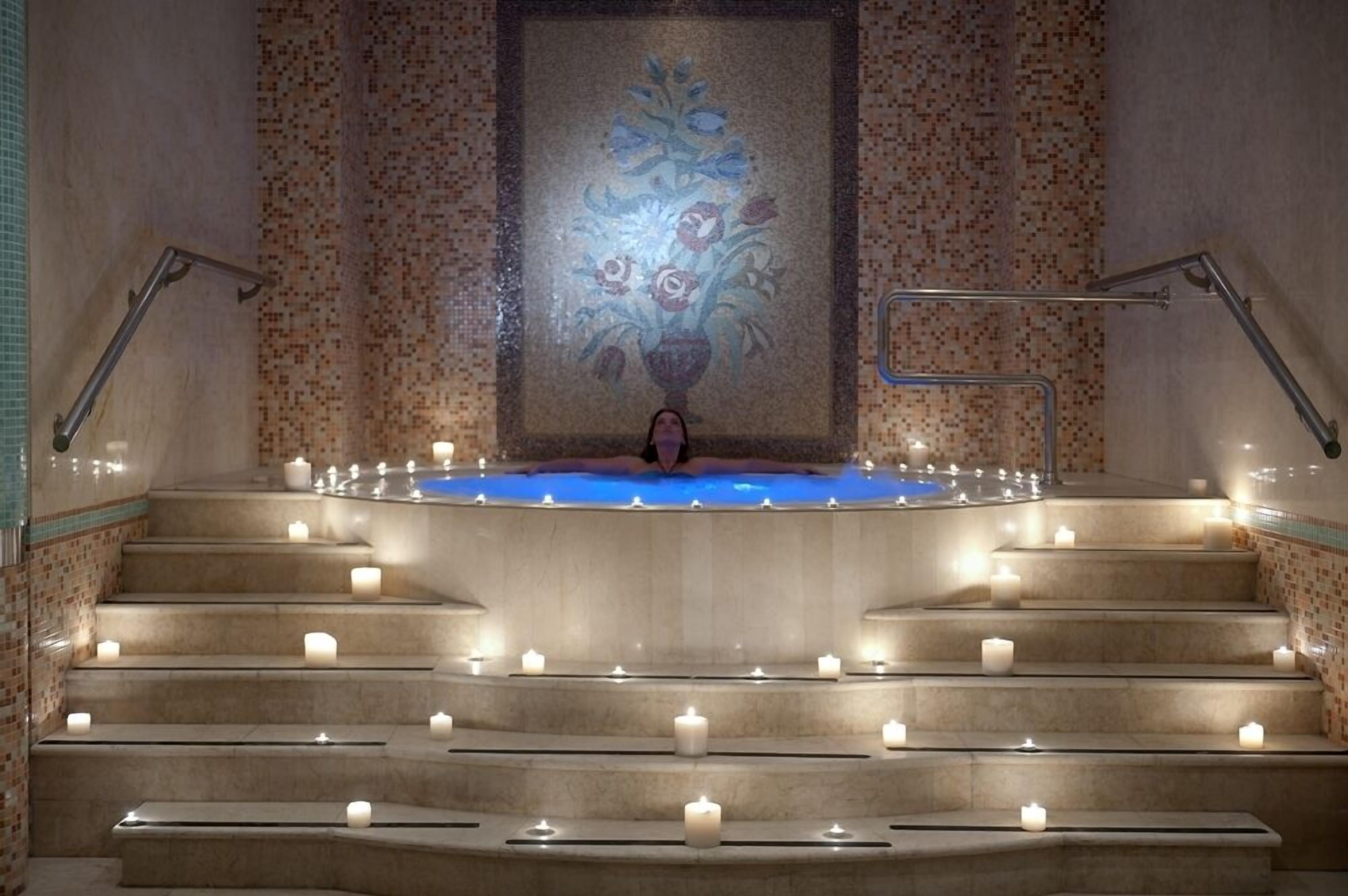 sauna, hot tub, steam room, turkish bath/hammam, body treatments