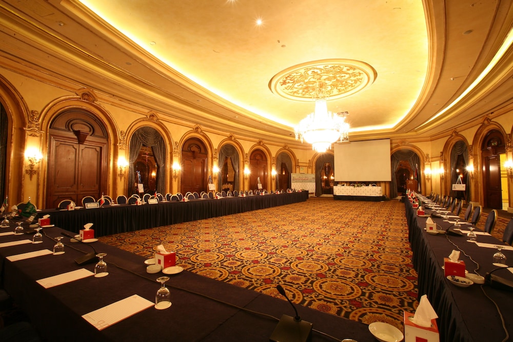 Le Royal Hotel & Resorts Amman by null