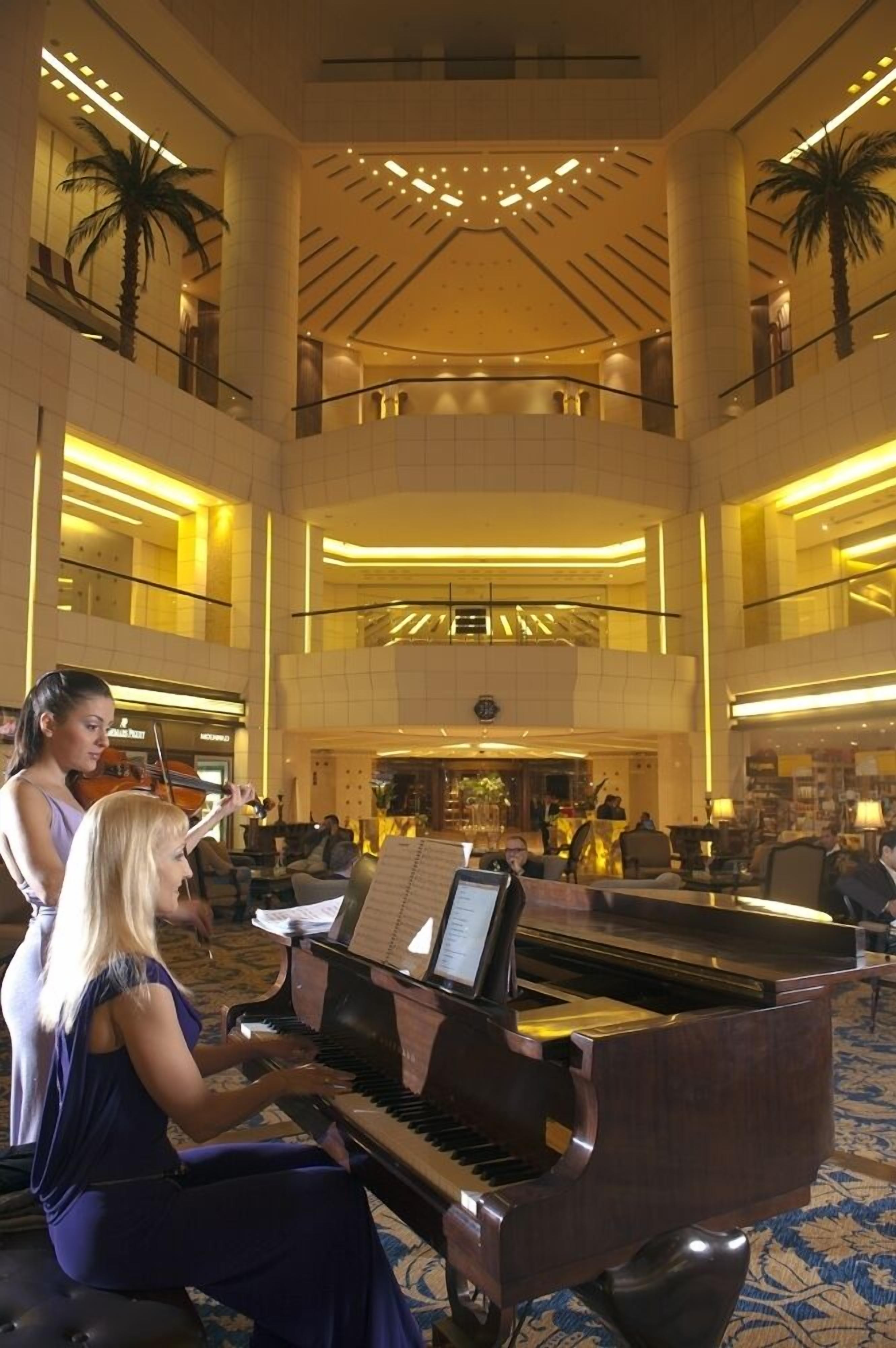 3 quầy bar/khu lounge, quầy bar bên hồ bơi 