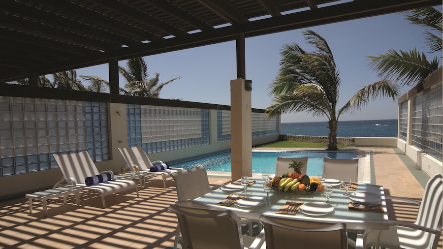 Al Nawras Island Resort