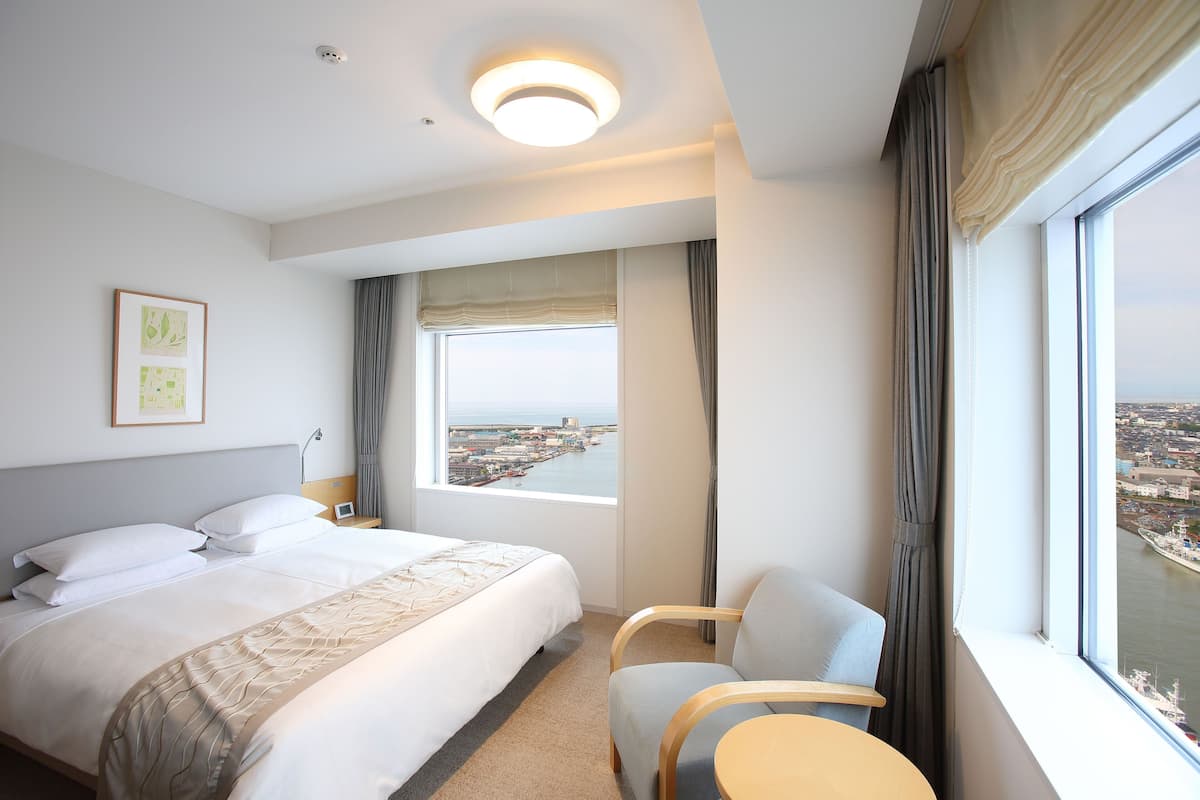 Desk, blackout curtains, iron/ironing board, free WiFi