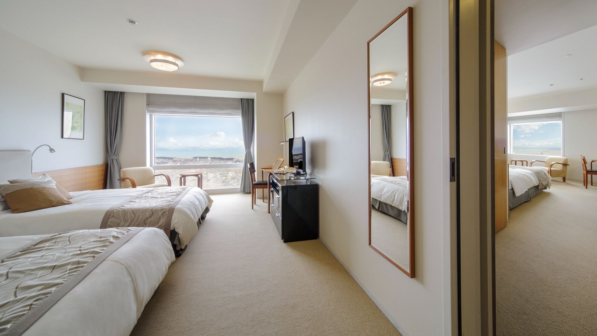 Desk, blackout drapes, free WiFi, bed sheets