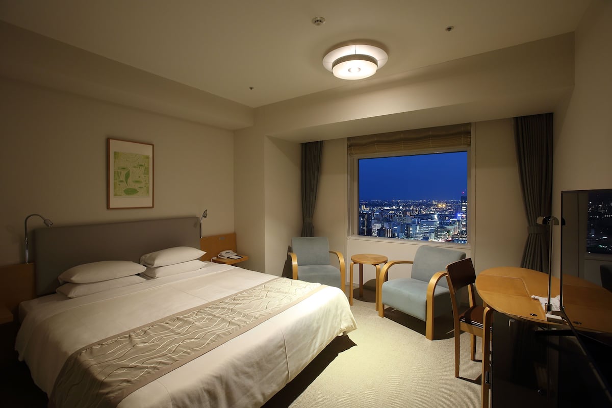 Desk, blackout curtains, iron/ironing board, free WiFi