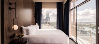 DoubleTree by Hilton Hotel Melbourne - Flinders Street