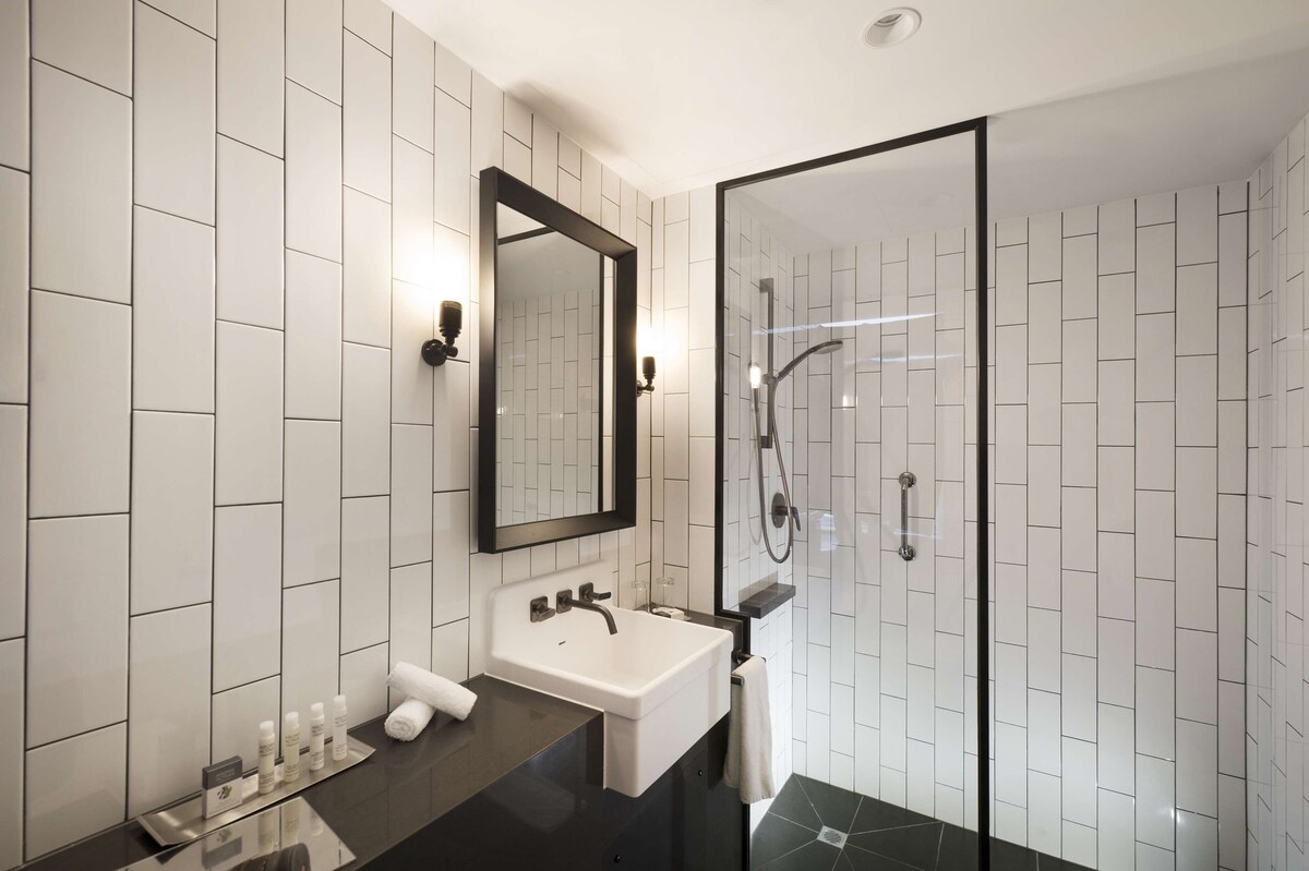 DoubleTree by Hilton Hotel Melbourne - Flinders Street