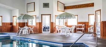 Quality Inn & Suites Eldridge Davenport North