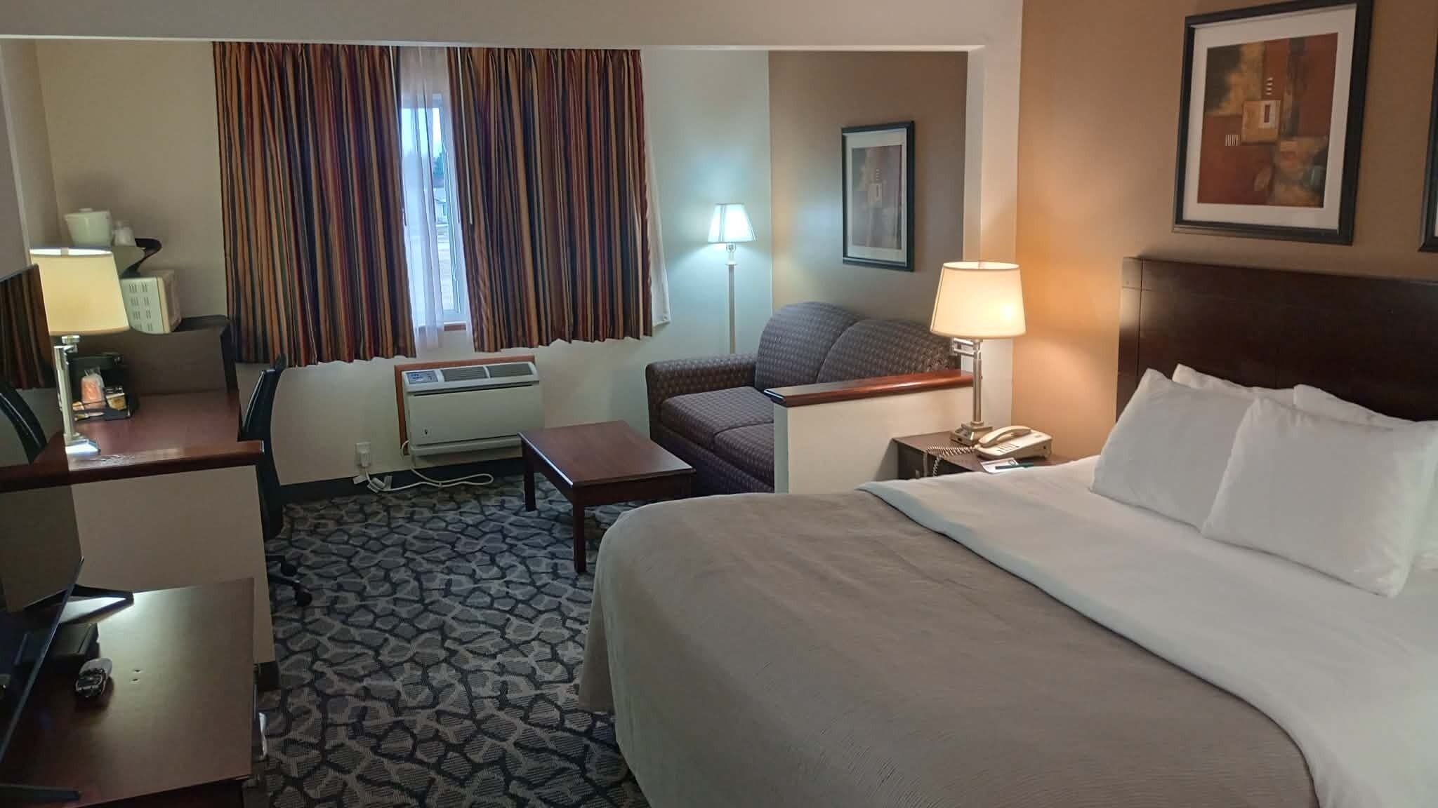 Premium bedding, pillowtop beds, in-room safe, desk