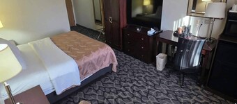 Quality Inn & Suites Eldridge Davenport North