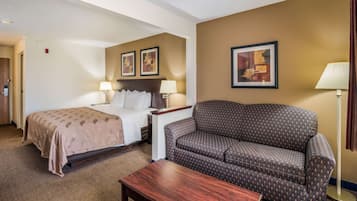 Business, 1 King Bed with Sofa bed, Non Smoking | Premium bedding, pillowtop beds, in-room safe, desk