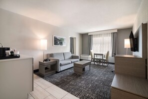 Suite, 1 King-Bett, Nichtraucher (with Single Sofabed)