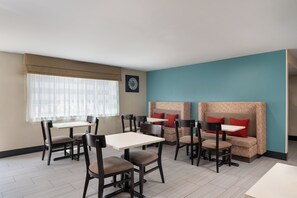 Esmorzar diari continental gratuït 