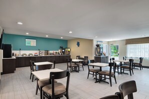Free daily continental breakfast