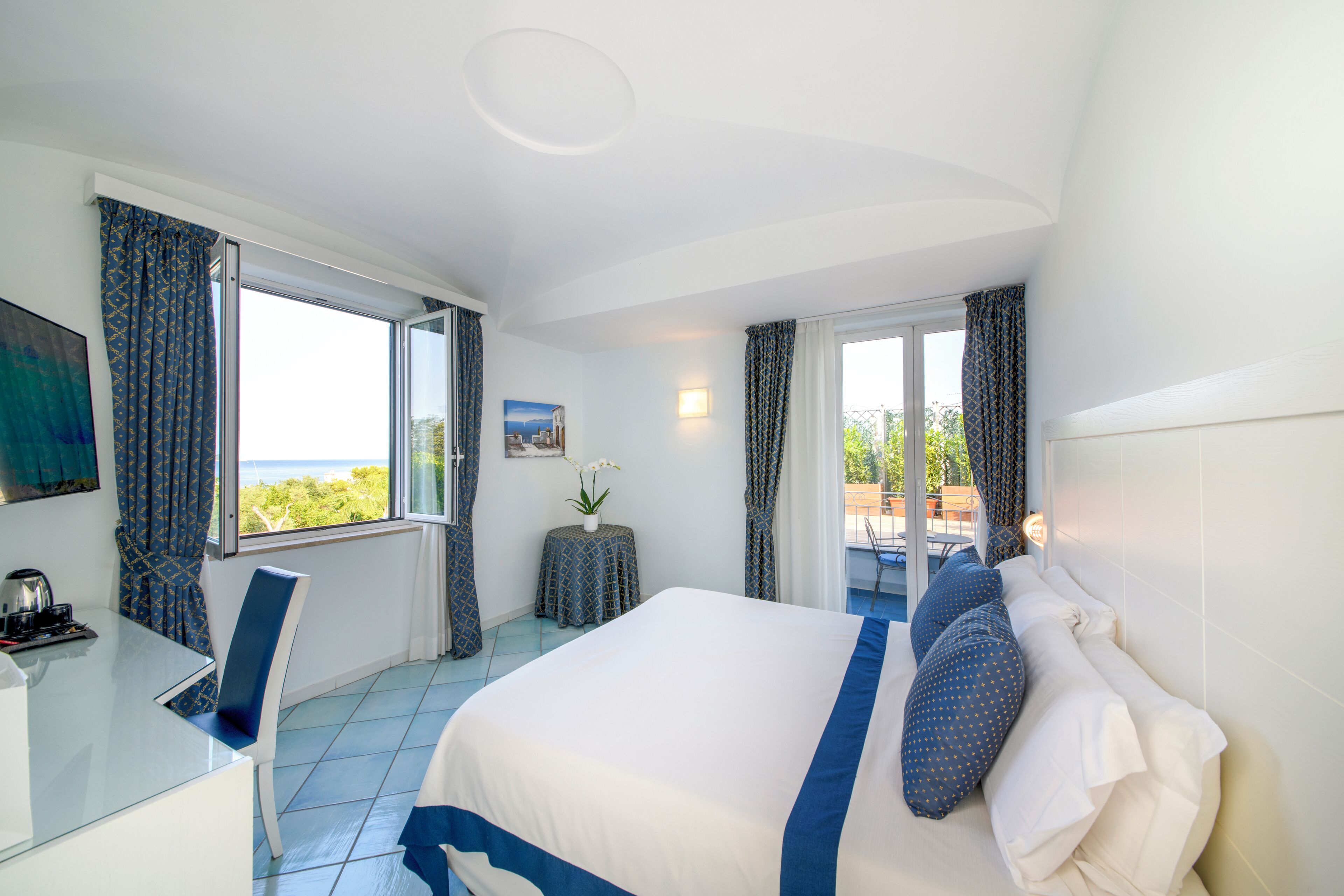 Superior Double or Twin Room, Sea View