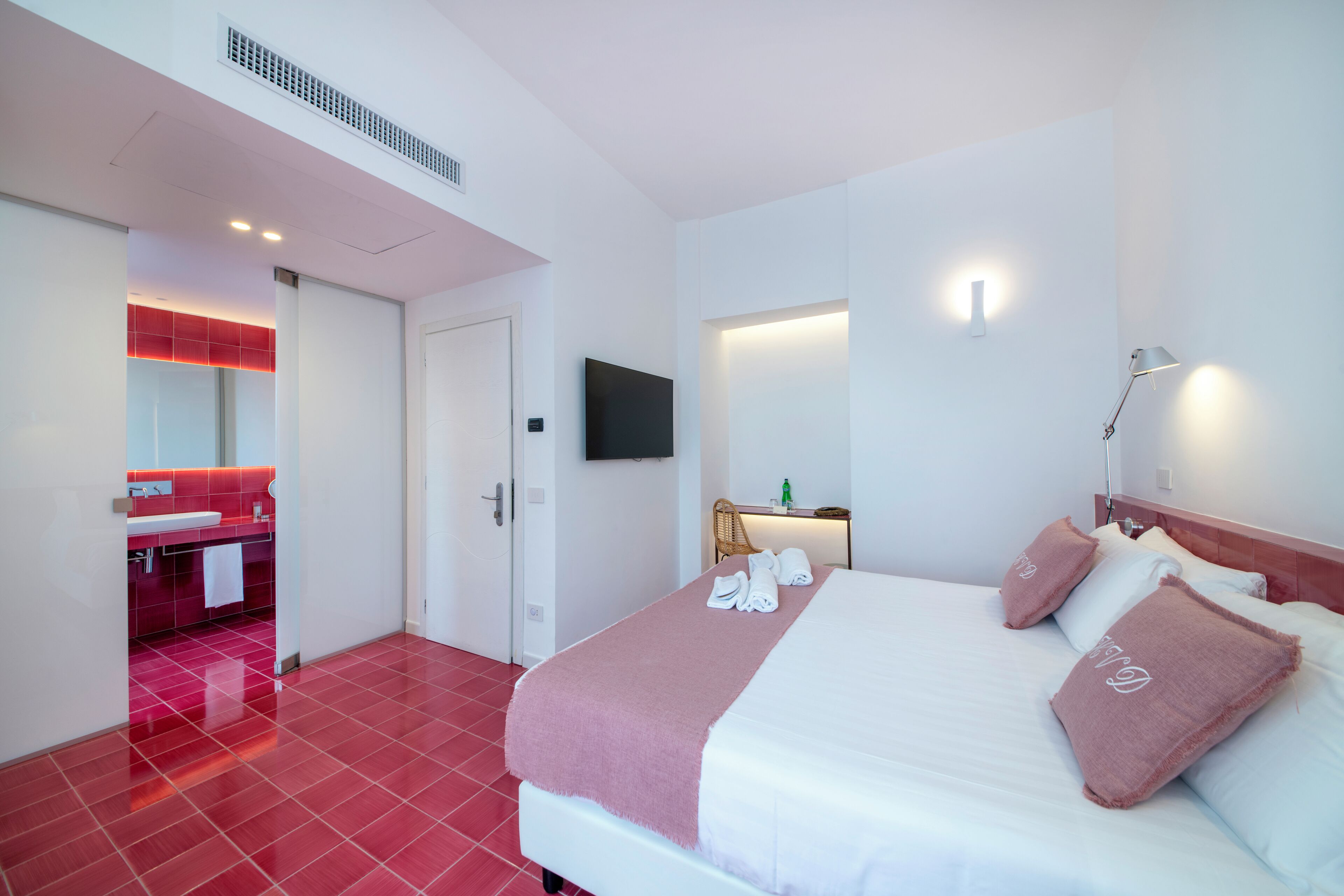 Minibar, in-room safe, desk, blackout curtains