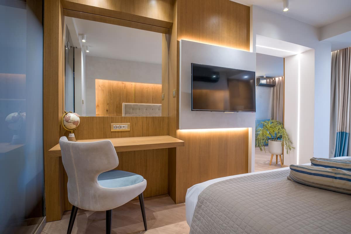 executive one-bedroom suite sv | 1 bedroom, premium bedding, minibar, in-room safe