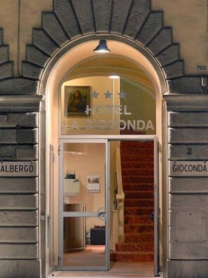 Exterior detail - Hotel La Gioconda (Florence)