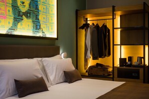 Ropa de cama hipoalergénica y minibar 