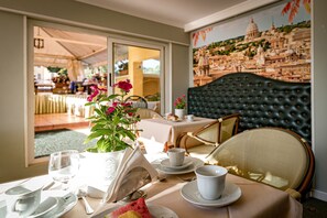 Interior - Aurelia Residence (Rome)