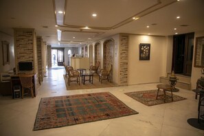 Lobby - Hali (Istanbul)