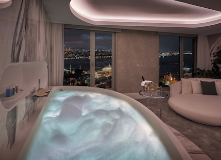 White Suite. Richmond Istanbul