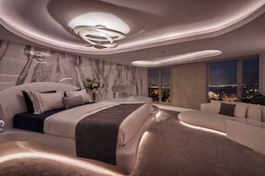 White Suite | Minibar, in-room safe, desk, laptop workspace - Richmond Istanbul (Istanbul)