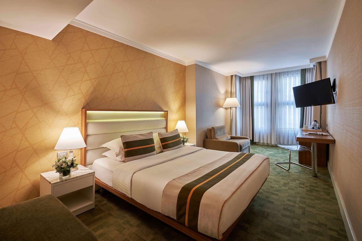 1 bedroom, minibar, in-room safe, desk