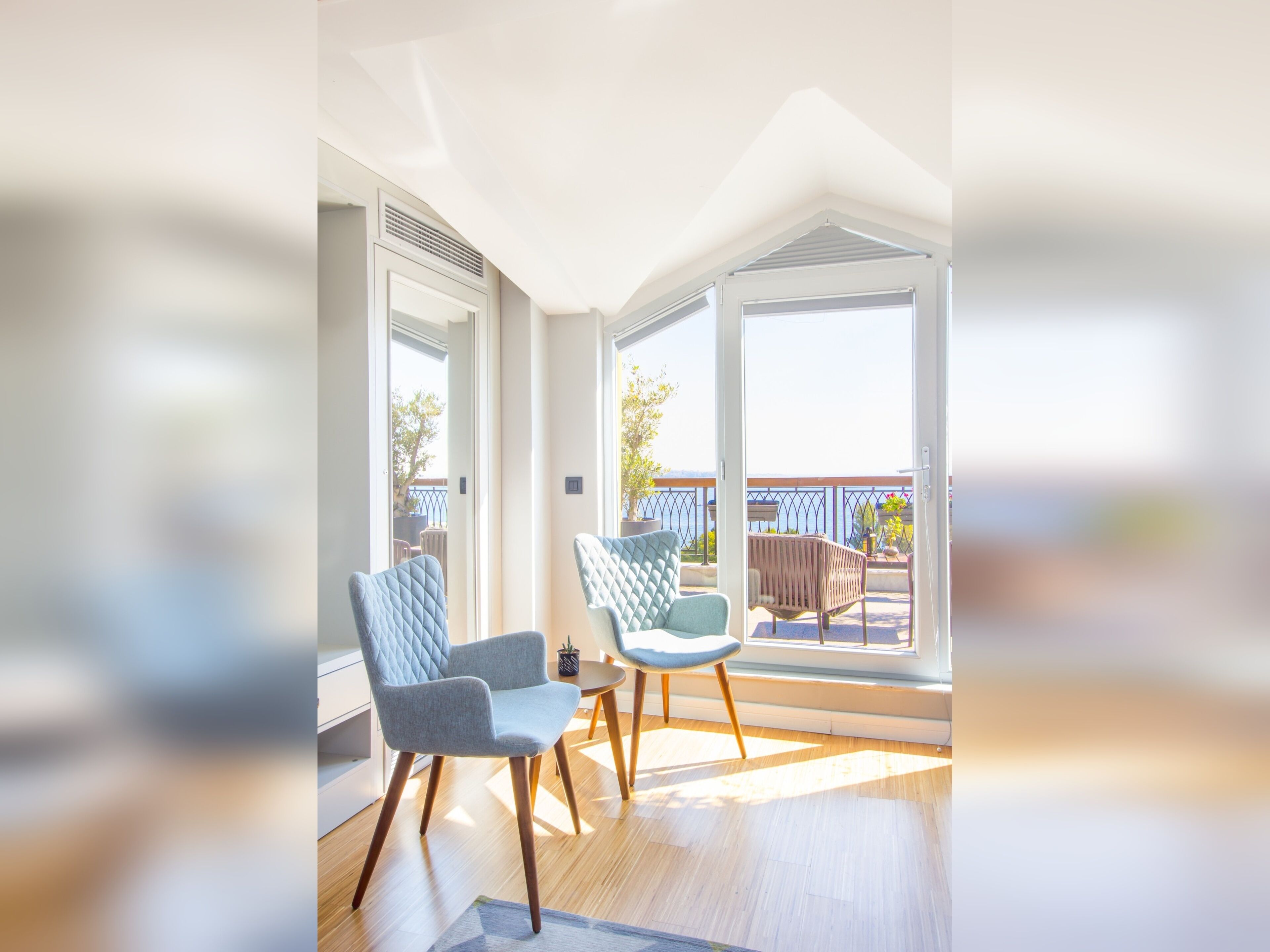 Minibar, coffres-forts dans les chambres, bureau, chambres insonorisées