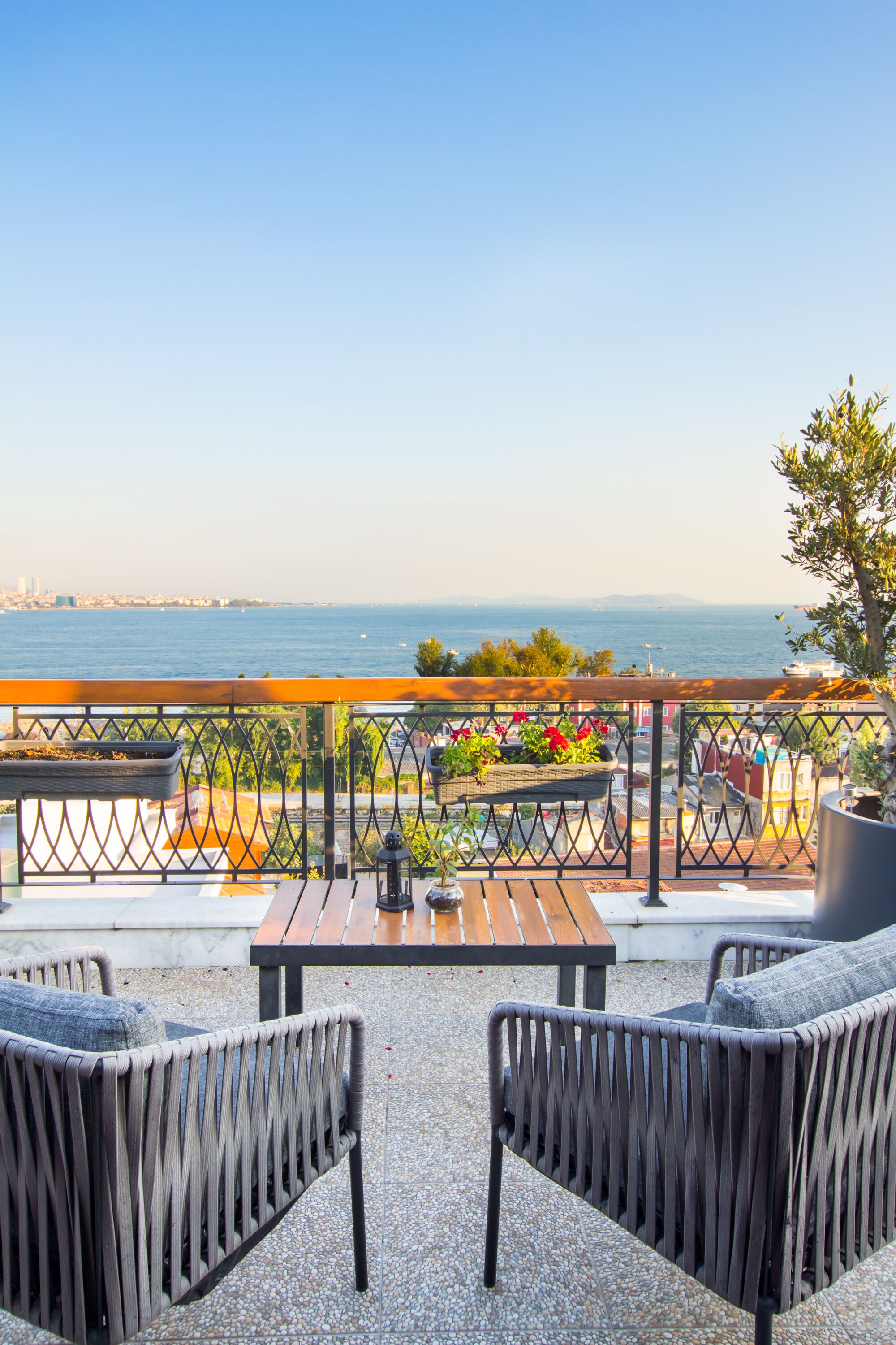 penthouse with balcony and jettub | view from room