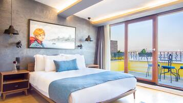Prime Room with Balcony | Minibar, in-room safe, desk, soundproofing