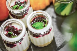 Free daily buffet breakfast - Radisson Hotel Papirfabrikken Silkeborg (Silkeborg)