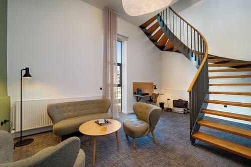 Suite, vue fleuve, dans la tour (Two Floors)