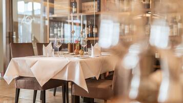 Frühstück, Mittagessen, Abendessen, internationale Küche