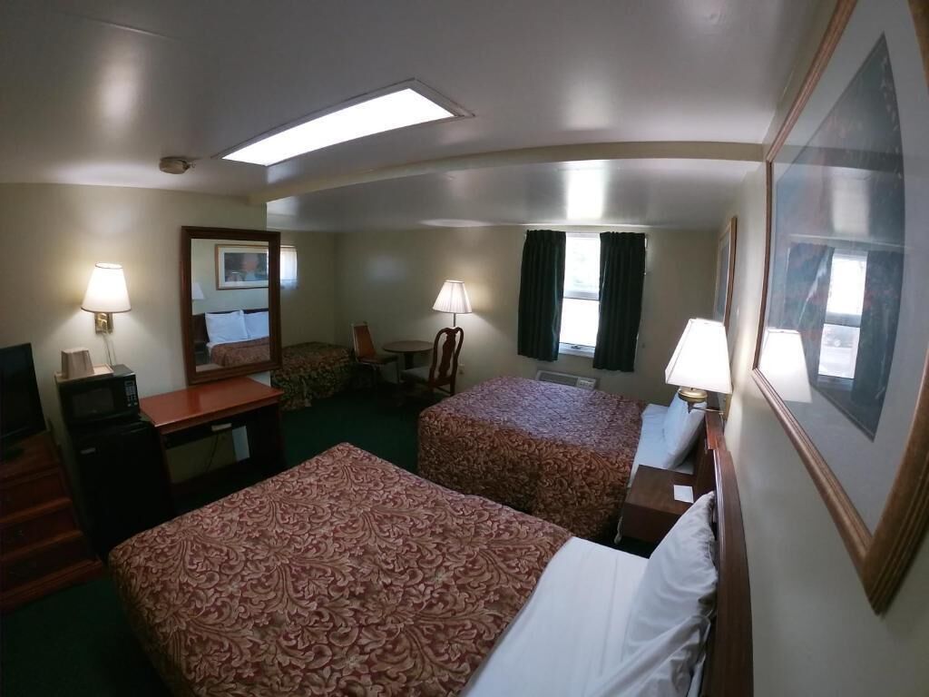 Desk, WiFi (free), bed sheets