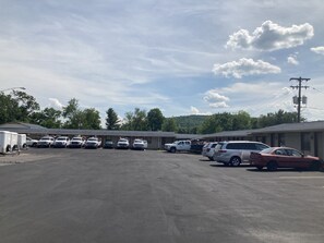 Ücretsiz valesiz otopark 