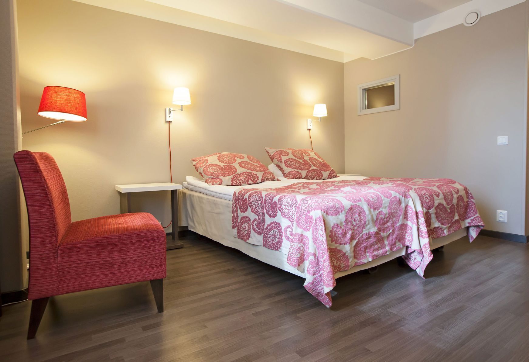 In-room safe, desk, free WiFi, bed sheets