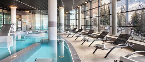 Behandelingskamers voor koppels, een sauna, een bubbelbad, een stoombad