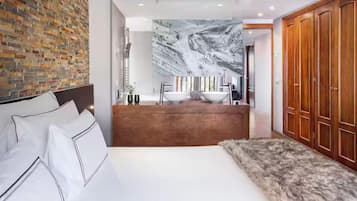 The Level, Grand Suite | Down comforters, free WiFi, bed sheets