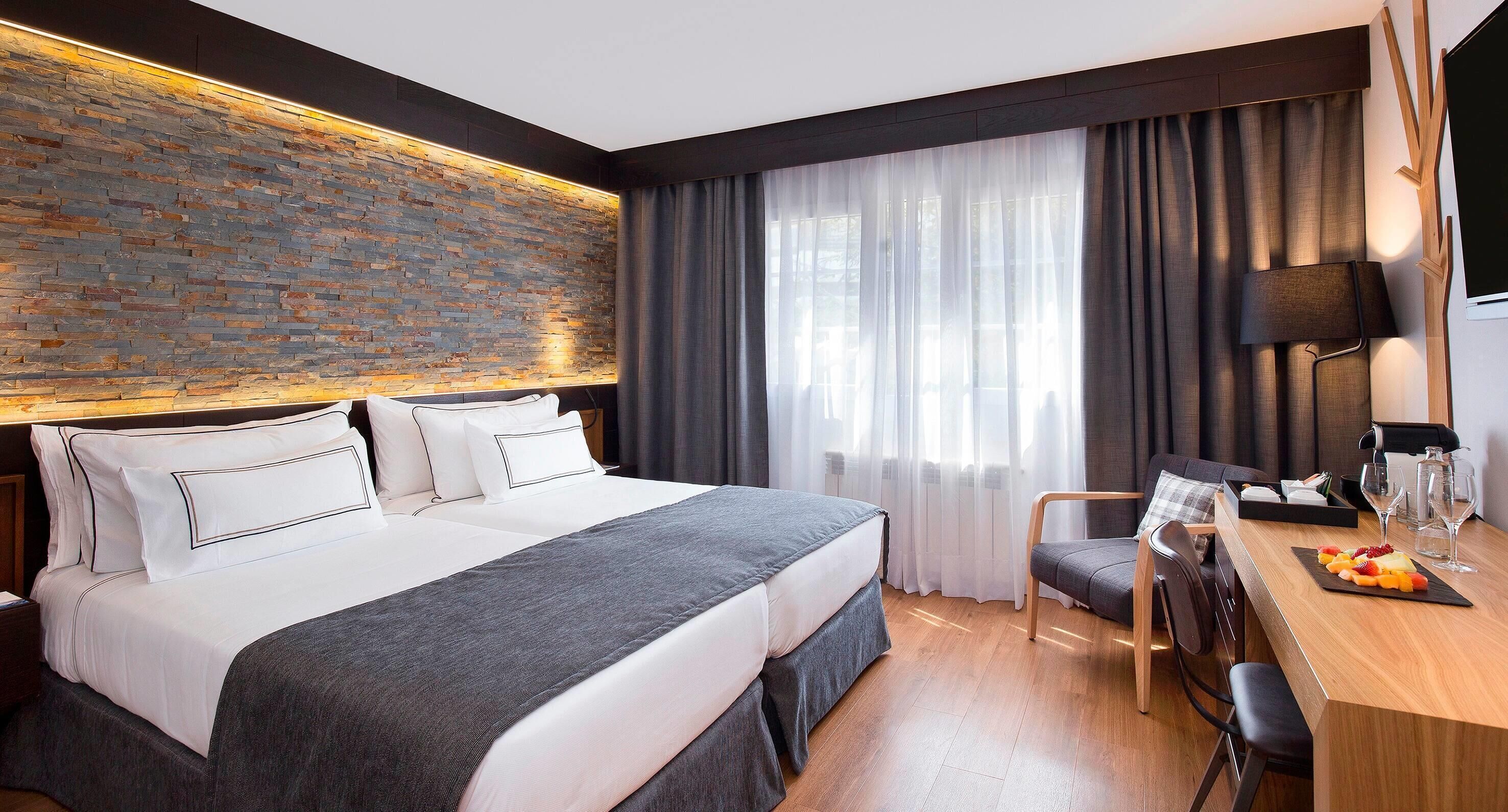 Down duvets, free WiFi, bed sheets