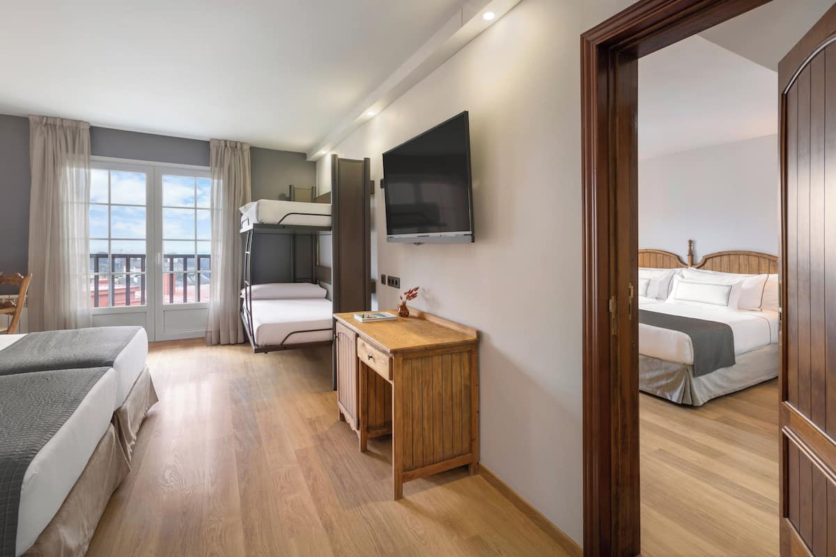 Down duvets, minibar, in-room safe, desk