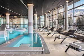 Couples treatment room(s), sauna, hot tub, steam room, body treatments