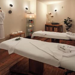 Couples treatment room(s), sauna, hot tub, steam room, body treatments