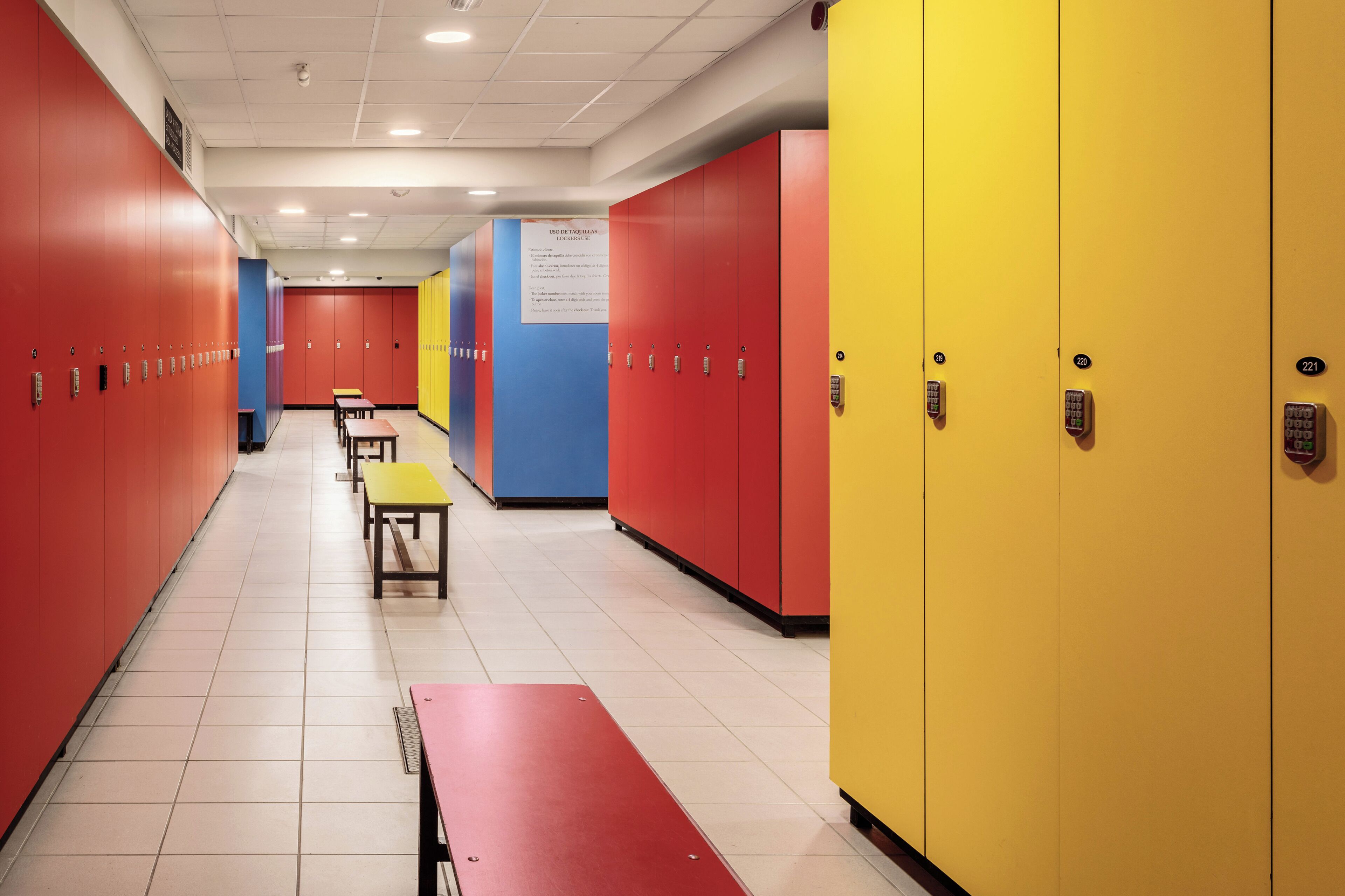 couples treatment room(s), sauna, hot tub, steam room, body treatments