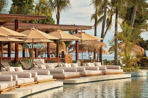 4 outdoor pools, open 7:00 AM to 7:00 PM, free cabanas, pool umbrellas - Paradisus by Meliá Bali (Nusa Dua)