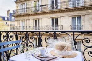 Chambre Supérieure, balcon | Literie de qualité supérieure, surmatelas, minibar